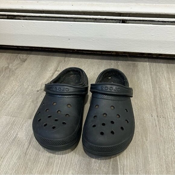 Crocs Classic Black Fleece-Lined Insulated Unisex Shoe Men’s Size 7 Women’s 9 - Picture 2 of 6